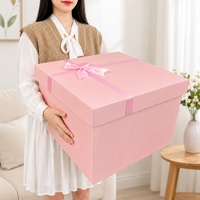 Maßgefertigte Wellpappe-Geschenkbox Große Verpackungsbox Geburtstag Valentinstag Puppen-Präsentationsbox