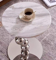 Table d'appoint moderne luxueuse en marbre avec base ronde en acier inoxydable, facile à nettoyer, pour salon, chambre à coucher, table de console pour canapé
