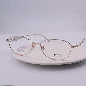 2025年新モデルチタン眼鏡フレームビンテージおしゃれなビジネス通勤女性用メガネ - Product Image 2