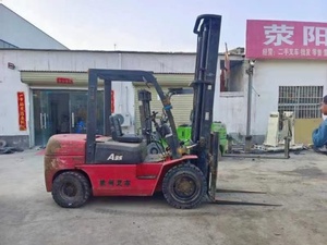 Reliable Used 3.5T Internal Combustion <b>Forklift</b> with 4.5m Mast and 36.8kW Xinchai Engine for Heavy Material Handling - Product Image 2