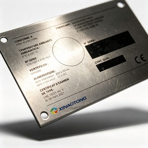 Plaque d'identification personnalisée en acier inoxydable gravée en usine, résistante à la corrosion, avec logo, pour machines et équipements - Product Image 1