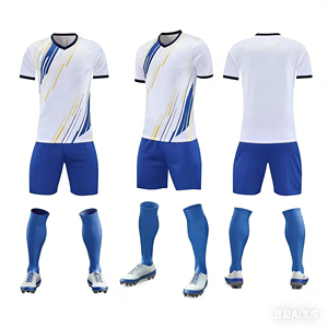 Bajo MOQ Camisetas de fútbol personalizables de secado rápido Entrega rápida Juego de kit de fútbol de 15 días con Jersey y pantalones cortos - Product Image 5