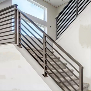 מעקה מדרגות מודרני מברזל יצוק, מעקות, מוטות, מלוטש כמראה, התקנה על הרצפה, רכיבים עמידים בפני חלודה למרפסת דירה - Product Image 1