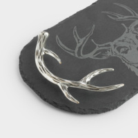 Grand plateau de service ovale gris foncé écologique de luxe en ardoise et métal avec poignées en bois de cerf, plateau à fromage pour cadeaux