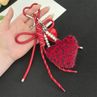 Pendentif Sac Cœur en Peluche, Porte-clés Nœud Fait Main Haut de Gamme, Porte-clés Pompon en Fourrure Sensation Luxe