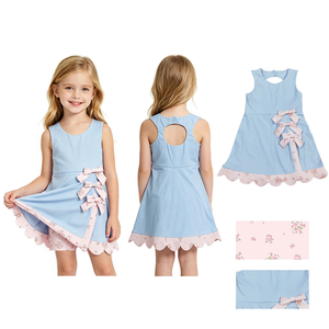 Robe de princesse bleu clair pour petites filles avec bordure florale rose et ourlet festonné, robe de yoga longueur genou - Product Image 1