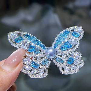 Broche de Flores de Hiedra Blanco de Moda Invernal, Nuevo Diseño de Mariposa Azul de Hao Shi, Muchas Agujas de Cáñamo para el Cuello - Product Image 5