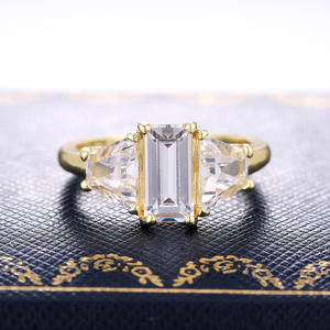 Anillo de Diamantes F478, Corte Esmeralda, Diamante Natural, Oro Amarillo, Anillo de Compromiso Clásico para Mujer - Product Image 2