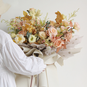 Nuova carta <span class=keywords><strong>sottile</strong></span> di carta di cotone puntino con Bouquet impermeabile carta da imballaggio foderata con sfregamento a mano - Product Image 2