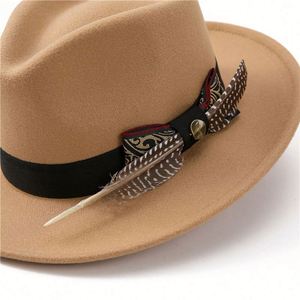 Nouvel Arrivage Chapeau Fedora Tendance de Haute Qualité pour Hommes et Femmes, Style Ethnique avec Couronne Cœur Pêche et Plumes - Product Image 3