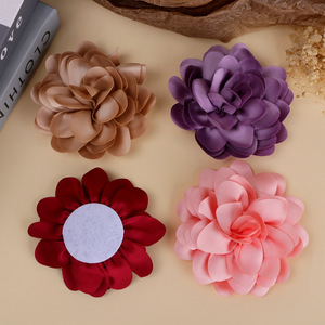 Flor de camelia de satén hecha a mano de 9.5 cm para accesorios para el cabello, zapatos, sombreros, ropa, flores decorativas de tela, suministros para manualidades. - Product Image 4