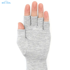 BDE caldo di vendita di bambù guanti di compressione in fibra di carbone d'argento ioni antibatterico guanti mezze dita per Sport e Fitness - Product Image 2