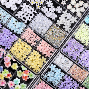 Breloques pour <span class=keywords><strong>ongles</strong></span> en résine brillante 3D stéréo en forme de fleur à cinq pétales, durables et faciles à appliquer, pour la décoration des <span class=keywords><strong>ongles</strong></span> et l'embellissement artisanal - Product Image 5