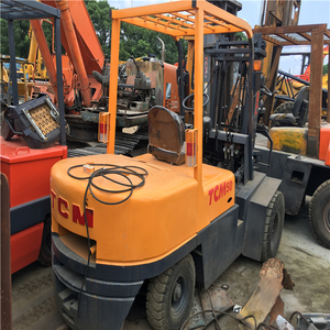 Vente flash : Chariot élévateur d'occasion TCM FD50 pour travaux de terrassement - Product Image 1