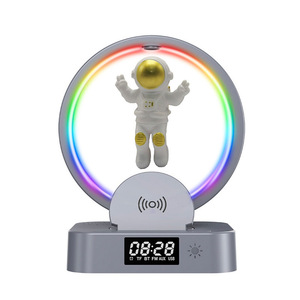 Astronauta levitación magnética creatividad altavoces decoración del hogar LED luz nocturna cargador inalámbrico con reloj despertador de Amanecer - Product Image 1