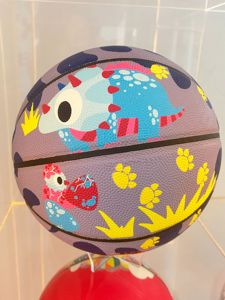Ballon de <span class=keywords><strong>basket</strong></span>-ball SQUAD pour enfants de taille 5, design de <span class=keywords><strong>dinosaure</strong></span> bleu, ballon de sport en cuir PU durable avec logo personnalisé en option, approvisionnement d'usine - Product Image 6