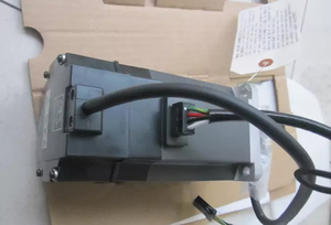 Motor de CA PLC HC-MFS73 HC-MFS73 HC-MFS73B - Product Image 1