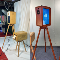 Trípode Plegable de Madera Personalizable Profesionalmente para iPad y DSLR con Pantalla Táctil para Bodas y Negocios de Alquiler de Artículos para Fiestas