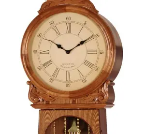 Деревянные напольные часы в винтажном стиле