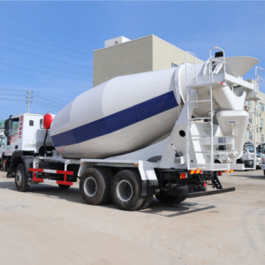 Máquina mezcladora de cemento de 12 metros cúbicos Mezclador de concreto HONGYAN Mezclador de tránsito de concreto - Product Image 3