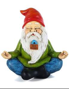 Sculpture en polyrésine de gnome assis, 7 cm, artisanale, personnalisée, décoration artistique pour Pâques et la Saint-Valentin - Product Image 3