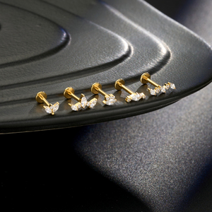 Toposh Jewelry Orecchini a Lobo in Titanio ASTM-F136 con Zircone, Filettatura Interna, per <span class=keywords><strong>Tragus</strong></span>, Helix, Daith, Labret - Product Image 6