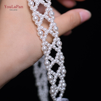 YouLaPan Collier ras-du-cou romantique pour mariée, en perles tressées avec nœud en ruban d'organza fluide, pour mariage à la plage, fuite en mariage, fête VG106