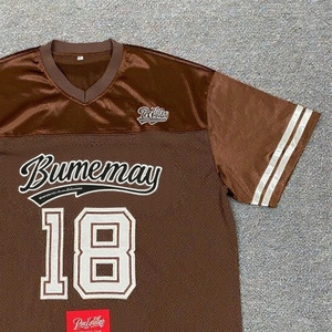 Camiseta de fútbol americano retro Brown Legacy cosida con logo frontal bordado, de malla de poliéster, estilo urbano, deportiva, corte regular, con letras. - Product Image 2