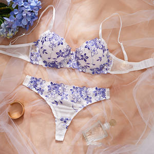 طقم ملابس داخلية نسائية مثيرة WX121، حمالة صدر وكورسيه، ملابس داخلية جريئة للسيدات - Product Image 2