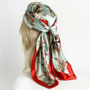 Vente en gros de foulard carré en satin 90*90 cm pour femmes foulard bandana en polyester imprimé de luxe foulard pour le cou