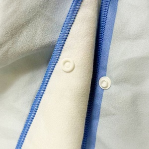 <span class=keywords><strong>Poncho</strong></span> de <span class=keywords><strong>Surf</strong></span> para Niños Listo para Enviar, Toalla de Microfibra Estampada con Cierre de Hebilla, Ligero y Compacto para Piscina, Vacaciones y Viajes - Product Image 3