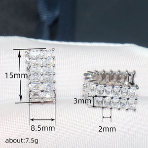 Orecchini a Cerchio Geometrici Quadrilaterali per Donne, Orecchini Minimalisti Huggie, Gioielli di Moda Quotidiana - Product Image 4