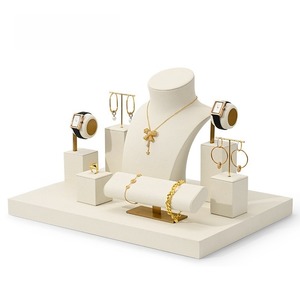 Présentoirs haut de gamme personnalisés pour bijoux, montres, bracelets, boucles d'oreilles, colliers, présentoirs beige pour bijoux - Product Image 2