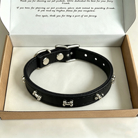 Collier pour chien en cuir véritable personnalisé, élégant, orné de clous, avec quincaillerie argentée, boucle réglable et anneau en D, décorations mignonnes, vente en gros