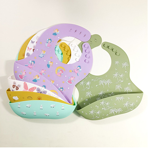 Babero Navideño Personalizado a Precio Competitivo, Babero de Silicona Impermeable para Bebés y Niños Pequeños, Babero al por Mayor con Logotipo Personalizado - Product Image 2