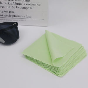 <span class=keywords><strong>Chiffon</strong></span> de nettoyage pour <span class=keywords><strong>lunettes</strong></span> de soleil en daim souple 8*8cm <span class=keywords><strong>Chiffon</strong></span> de nettoyage pour <span class=keywords><strong>lunettes</strong></span> anti-buée pour le nettoyage du verre <span class=keywords><strong>Nom</strong></span> du produit - Product Image 3