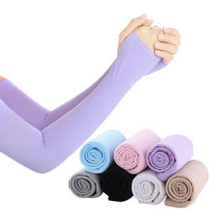 ปลอกแขนกันแดด UV สำหรับผู้หญิงผู้ชาย สำหรับกิจกรรมกลางแจ้ง ขี่มอเตอร์ไซค์ บาสเกตบอล กอล์ฟ ผ้าไหมน้ำแข็ง - Product Image 1