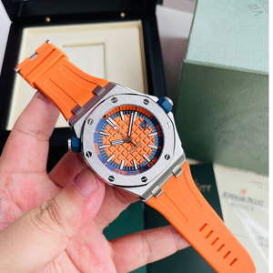 Reloj de Buceo Automático de Acero Inoxidable 904L con Esfera Luminosa 15710/15703, Resistente al Agua Dulce hasta 100 m, 42 mm, Movimiento Pulido, Correa de Goma - Product Image 2