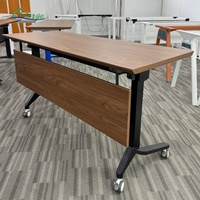 Table de formation pliable à design moderne, installation rapide, structure métallique, couleurs personnalisables, écologique, modulaire, pour bureau et école