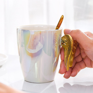 Elegante Taza de Café con Alas de Ángel Doradas, Taza de Cerámica Colorida con Asa de Alas de Ángel - Product Image 4