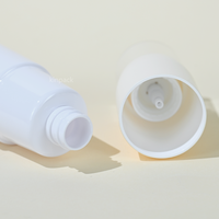 Bouteille en PET recyclable brillante personnalisée de luxe 60ml 80ml 100ml 120ml en forme de capsule pour cosmétiques