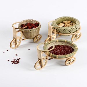 Panier à fruits en bambou tressé fait main, design en treillis rond, conteneur de rangement pour la décoration de la maison et la présentation de collations - Product Image 2