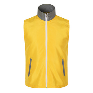 Gilet de sécurité réfléchissant jaune avec fermeture éclair et poches latérales pour les loisirs - Product Image 1