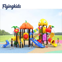 Toboggan d'extérieur en acier et plastique Flyingkids pour les écoles maternelles, les écoles et les terrains de jeux publics