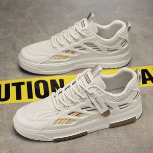 Chaussures de skate pour hommes, nouvelle collection printemps 2026, baskets décontractées en maille respirante, tendance et polyvalentes, blanches - Product Image 4