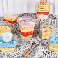 Boîte d'emballage de dessert en mousse transparente jetable pour animaux de compagnie en gros, gobelets à dessert en plastique carrés avec couvercle