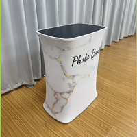 Comptoir publicitaire pliable en aluminium, idéal pour vos événements, salons professionnels, stands photo et autres occasions.