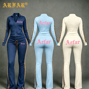 Set Invernale in Velluto a 2 Pezzi per <span class=keywords><strong>Donna</strong></span>, Logo Personalizzato, Giacca con Zip a Righe Leopardate e Pantaloni a Zampa, Completo Loungewear - Product Image 2