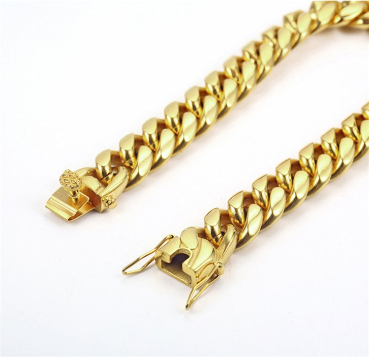 THEREDTHREAD / ザレッドスレッド】S customize chain tank