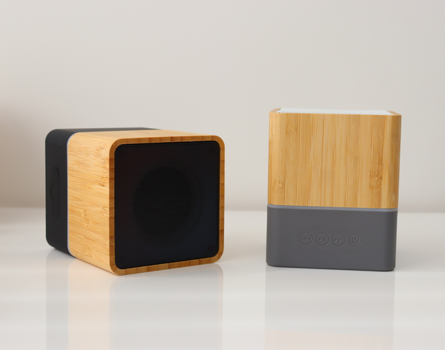 High Quality Portable Bamboo Wireless Bt Speaker Full Range Deep Bass Stereo Speaker RGB Audio Box TF Card Speakers